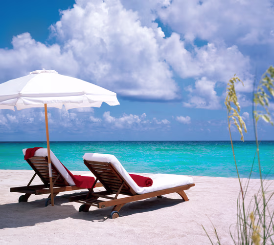 When it comes to naming 10 so-called "hot alternative beaches," Sunny Isles Beach immediately comes to mind, thanks in good part to the opening of the Acqualina Resort in 2006. 